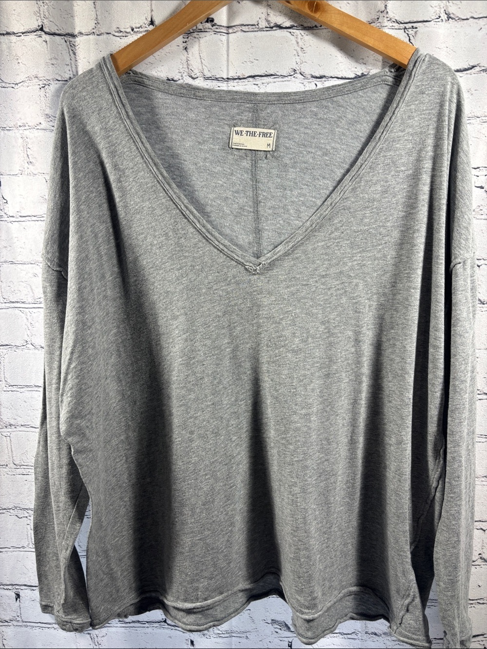 We The Free Gray V-Neck Relaxed Long Sleeve Top - Picture 1 of 6